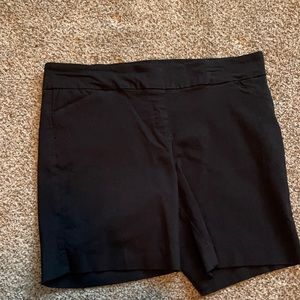 Ladies Kim Rogers Black Shorts size 16